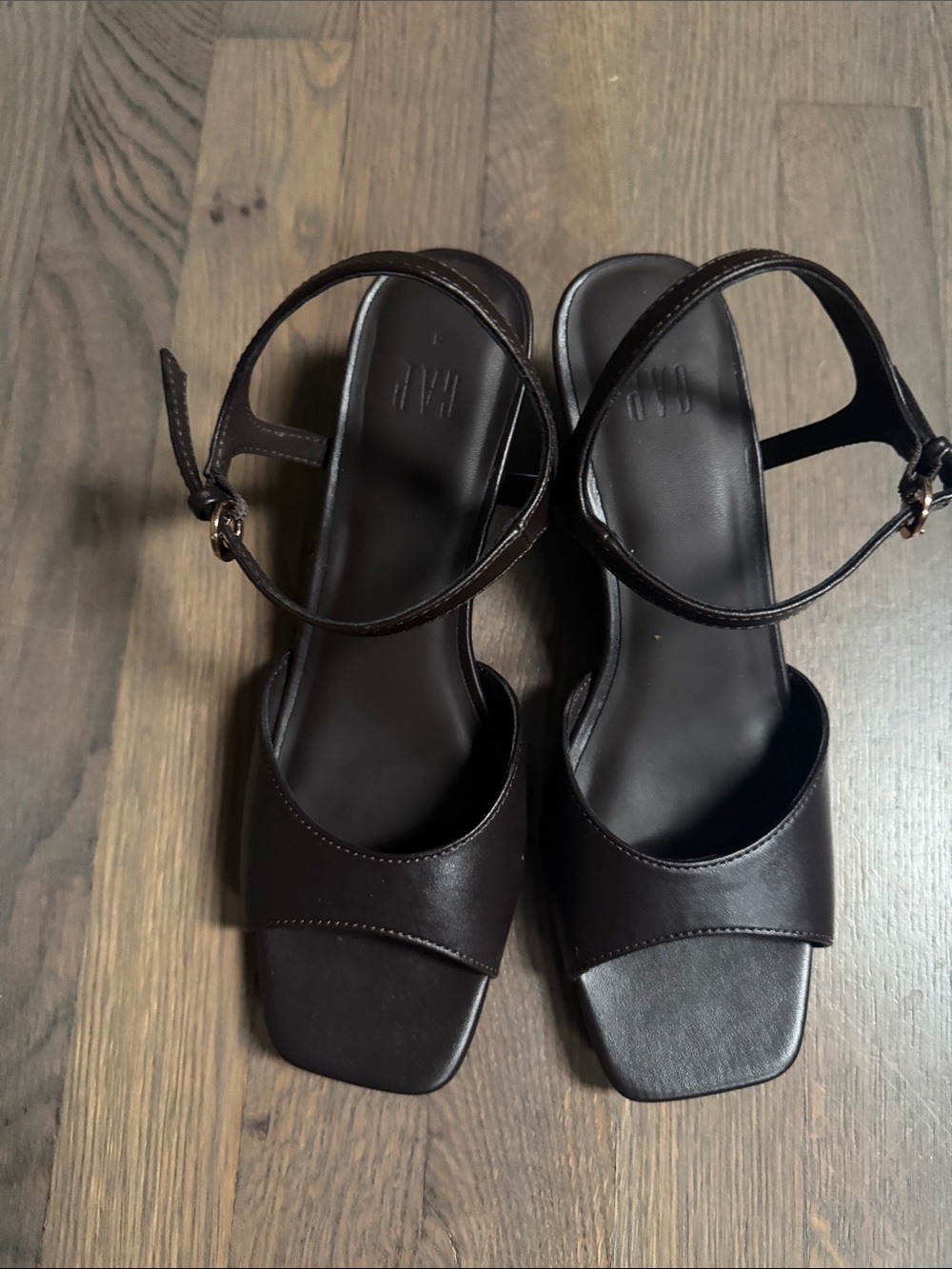 GAP Vegan Chocolate Square-Toe Ankle-Strap Heeled Sandals Size 8